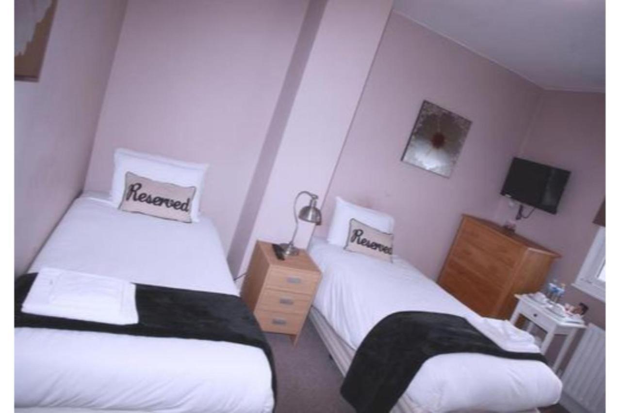 Hampton Court Hotel อีสต์โมลเซย์ ภายนอก รูปภาพ